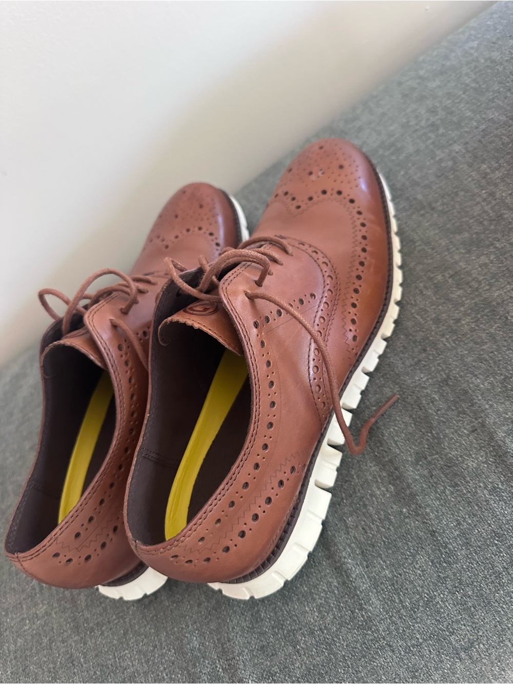 COLE HAAN Zerogrand Wingtip Oxford Shoes Men's Size 11 British Tan - Picture 4 of 5